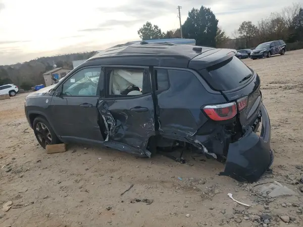3C4NJDDB9JT174742 2018 JEEP COMPASS - Image 2