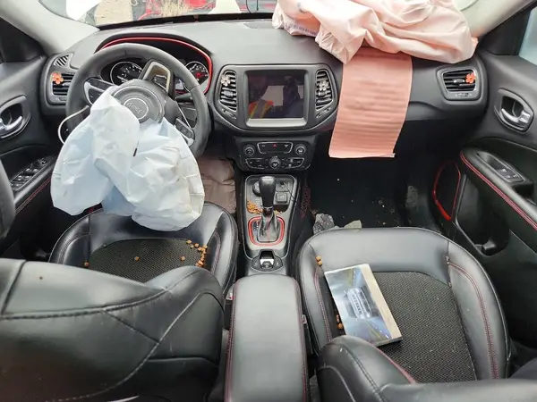 3C4NJDDB9JT178631 2018 JEEP COMPASS - Image 8