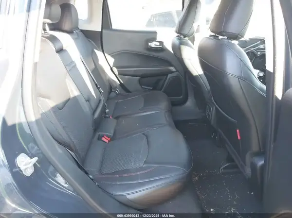 3C4NJDDB9JT191802 2018 JEEP COMPASS - Image 8