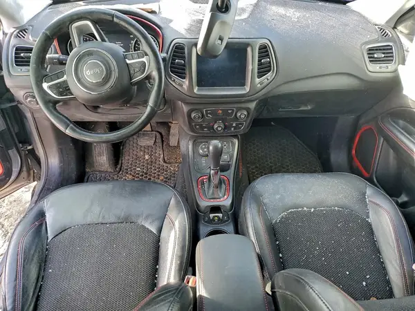 3C4NJDDB9JT191976 2018 JEEP COMPASS - Image 8