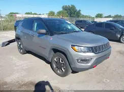 3C4NJDDB9JT199074 2018 JEEP COMPASS