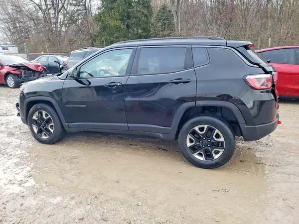 3C4NJDDB9JT238780 2018 JEEP COMPASS - Image 2