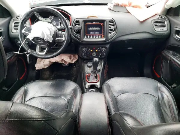 3C4NJDDB9JT238780 2018 JEEP COMPASS - Image 8
