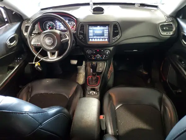 3C4NJDDB9JT256938 2018 JEEP COMPASS - Image 8