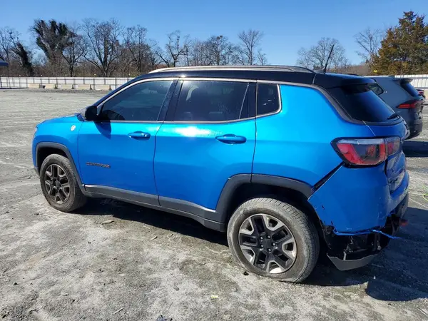 3C4NJDDB9JT264151 2018 JEEP COMPASS - Image 2