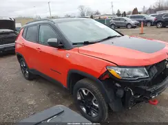 3C4NJDDB9JT264201 2018 JEEP COMPASS