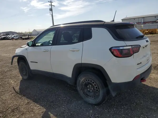 3C4NJDDB9JT265364 2018 JEEP COMPASS - Image 2