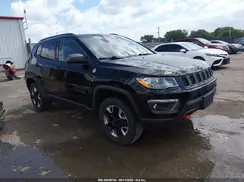 3C4NJDDB9JT307306 2018 JEEP COMPASS
