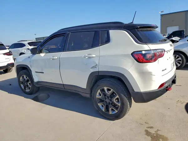 3C4NJDDB9JT337471 2018 JEEP COMPASS - Image 2