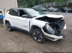 3C4NJDDB9JT343416 2018 JEEP COMPASS