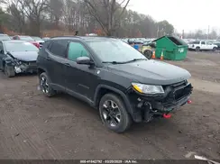 3C4NJDDB9JT366582 2018 JEEP COMPASS