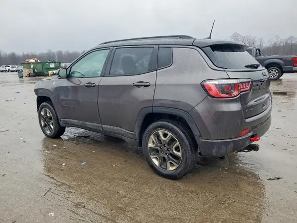 3C4NJDDB9JT366632 2018 JEEP COMPASS - Image 2