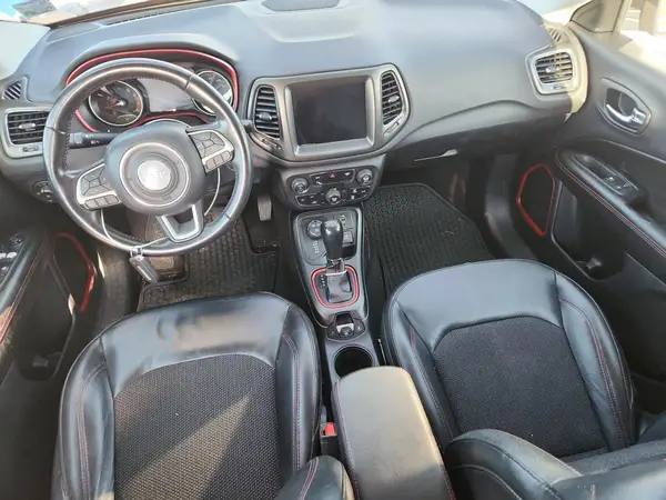 3C4NJDDB9JT367005 2018 JEEP COMPASS - Image 8