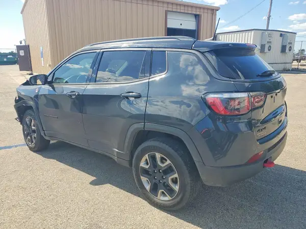 3C4NJDDB9JT367120 2018 JEEP COMPASS - Image 2