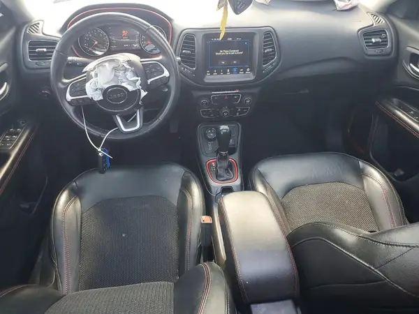 3C4NJDDB9JT367120 2018 JEEP COMPASS - Image 8