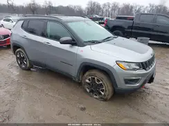 3C4NJDDB9JT371832 2018 JEEP COMPASS
