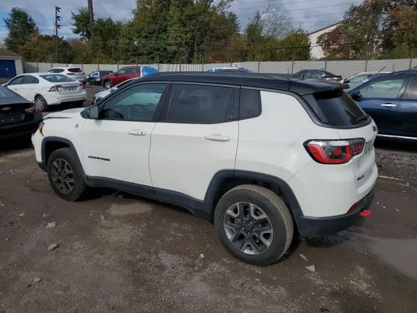 3C4NJDDB9JT402576 2018 JEEP COMPASS - Image 2