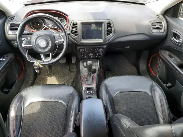 3C4NJDDB9JT417661 2018 JEEP COMPASS - Image 8