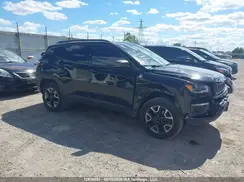 3C4NJDDB9JT440809 2018 JEEP COMPASS
