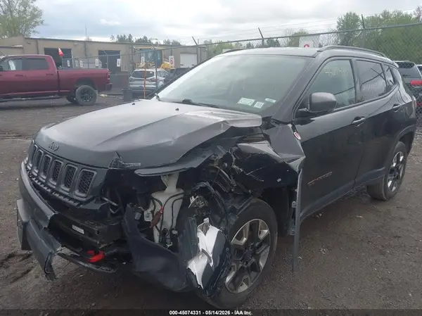 3C4NJDDB9JT442074 2018 JEEP COMPASS - Image 2