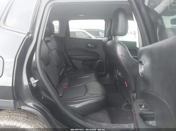 3C4NJDDB9JT442074 2018 JEEP COMPASS - Image 8