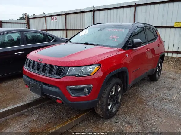 3C4NJDDB9JT450952 2018 JEEP COMPASS - Image 2