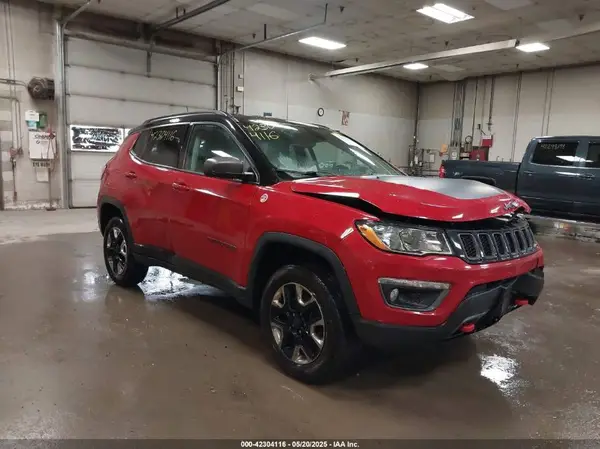 3C4NJDDB9JT470005 2018 JEEP COMPASS - Image 1