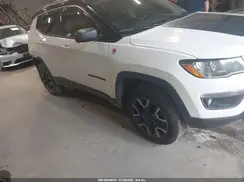 3C4NJDDB9JT501558 2018 JEEP COMPASS