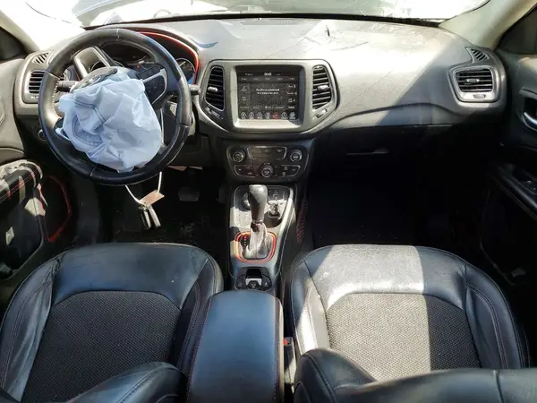 3C4NJDDB9JT501723 2018 JEEP COMPASS - Image 8