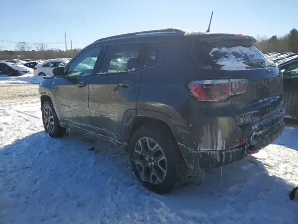 3C4NJDDB9KT594714 2019 JEEP COMPASS - Image 2