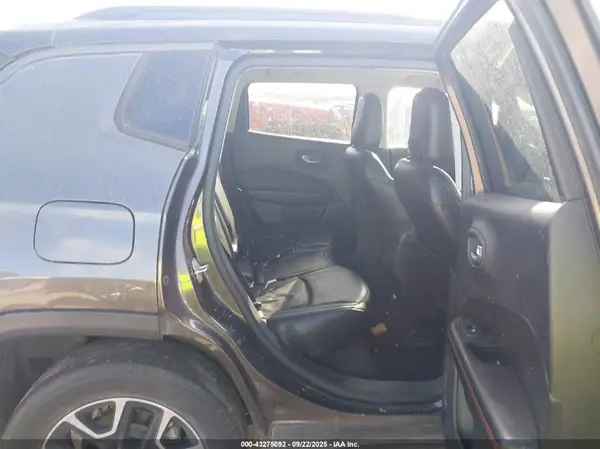 3C4NJDDB9KT594969 2019 JEEP COMPASS - Image 8