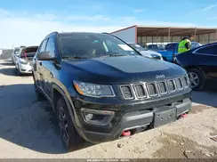 3C4NJDDB9KT595135 2019 JEEP COMPASS