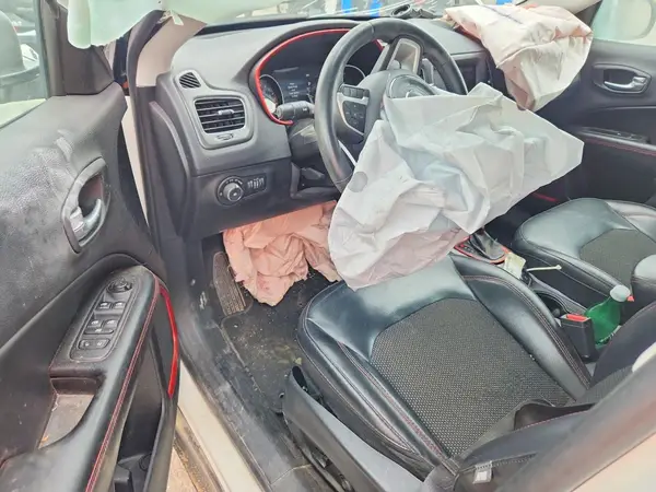 3C4NJDDB9KT597774 2019 JEEP COMPASS - Image 8