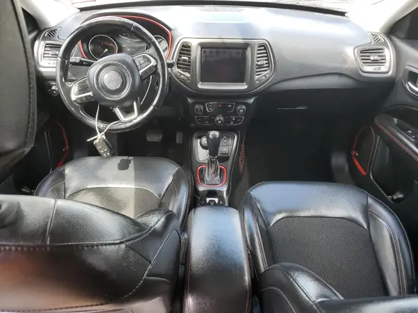 3C4NJDDB9KT617800 2019 JEEP COMPASS - Image 8