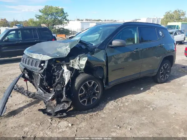 3C4NJDDB9KT628649 2019 JEEP COMPASS - Image 2