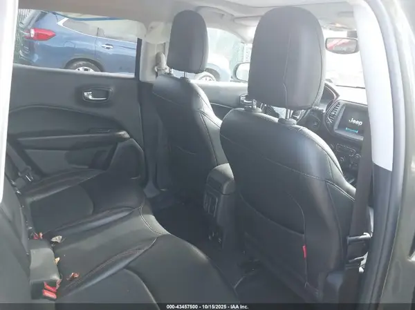 3C4NJDDB9KT628649 2019 JEEP COMPASS - Image 8
