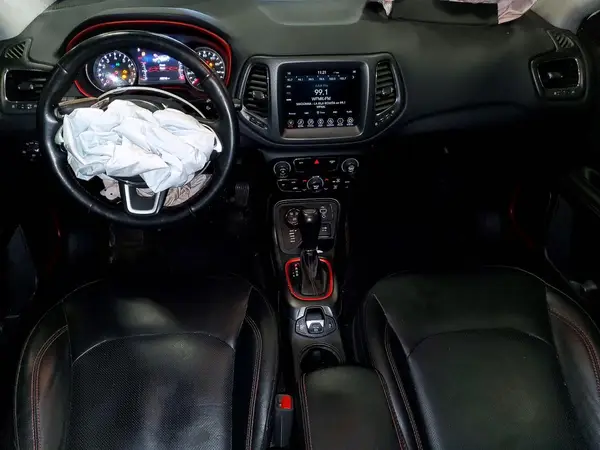3C4NJDDB9KT629316 2019 JEEP COMPASS - Image 8