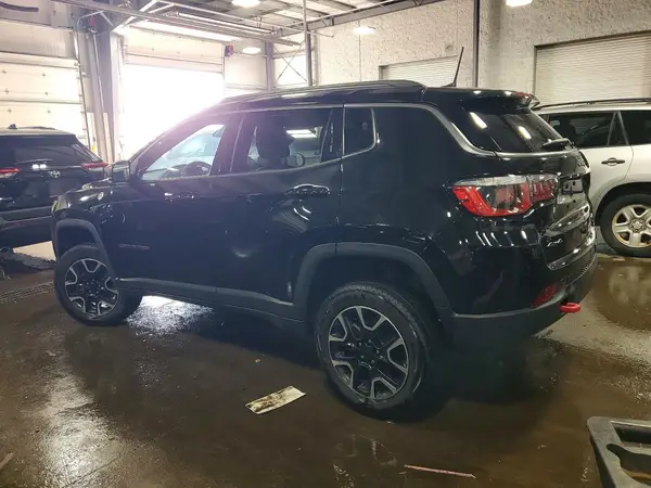 3C4NJDDB9KT629400 2019 JEEP COMPASS - Image 2