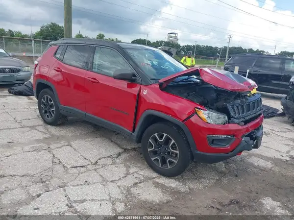 3C4NJDDB9KT650148 2019 JEEP COMPASS - Image 1