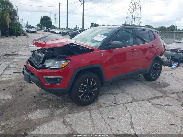 3C4NJDDB9KT650148 2019 JEEP COMPASS - Image 2