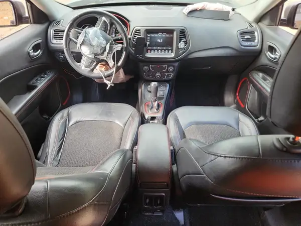 3C4NJDDB9KT650523 2019 JEEP COMPASS - Image 8