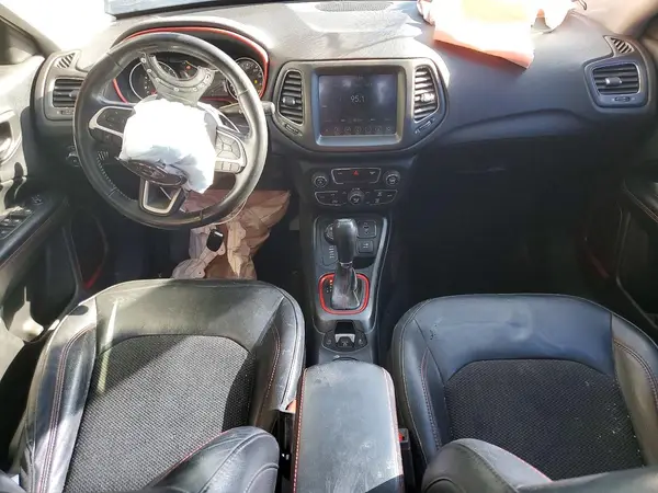 3C4NJDDB9KT660436 2019 JEEP COMPASS - Image 8