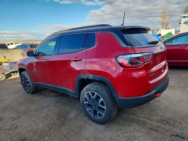 3C4NJDDB9KT670920 2019 JEEP COMPASS - Image 2