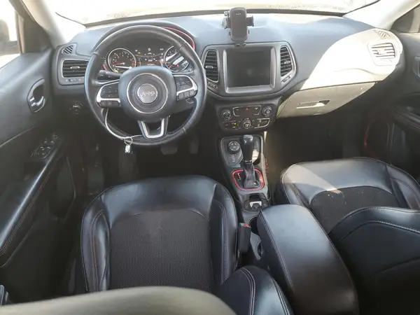 3C4NJDDB9KT671243 2019 JEEP COMPASS - Image 8
