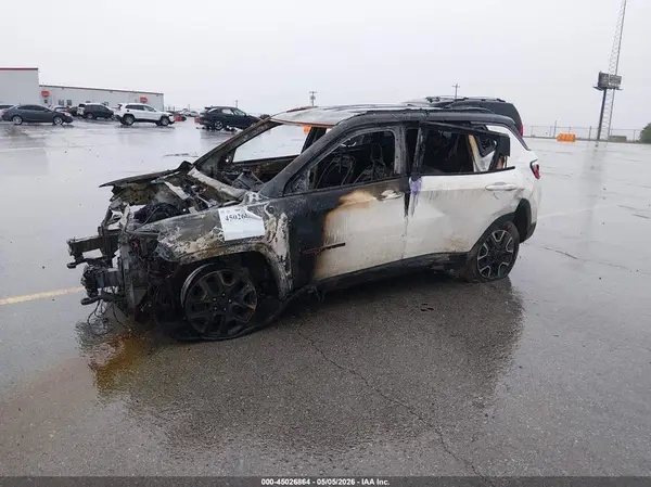 3C4NJDDB9KT688298 2019 JEEP COMPASS - Image 2