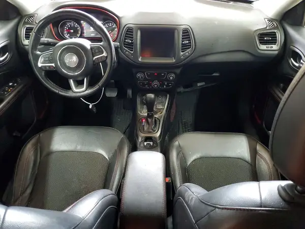 3C4NJDDB9KT702846 2019 JEEP COMPASS - Image 8