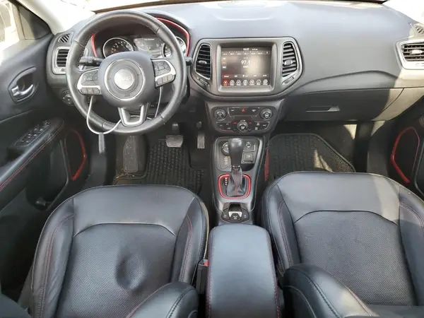 3C4NJDDB9KT712129 2019 JEEP COMPASS - Image 8