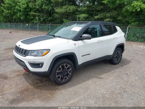 3C4NJDDB9KT712924 2019 JEEP COMPASS - Image 2