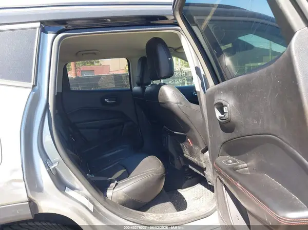 3C4NJDDB9KT712941 2019 JEEP COMPASS - Image 8