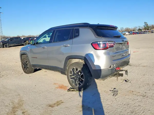 3C4NJDDB9KT721509 2019 JEEP COMPASS - Image 2